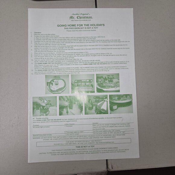 Vintage Mr. Christmas Train Set “Going Home for the Holidays” Working - Picture 11 of 13